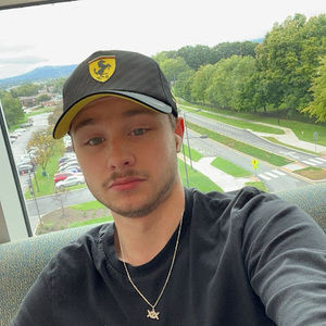 Meet your Posher, Caleb